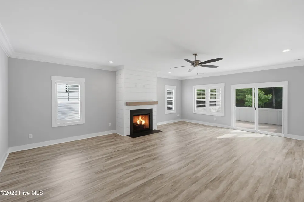 531 Moss Lake Lane Holly Ridge, NC 28445