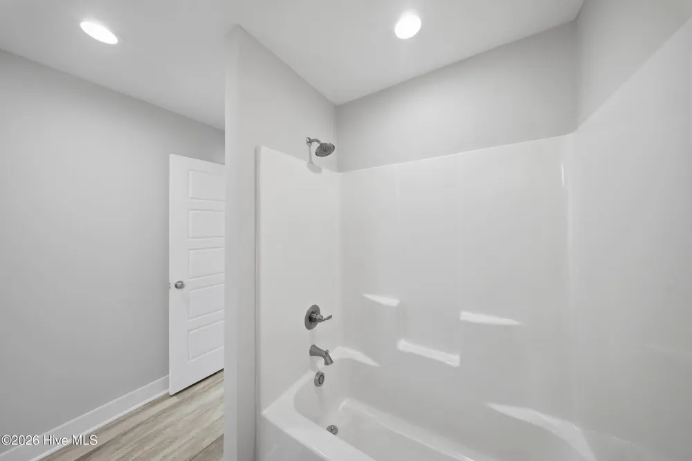 531 Moss Lake Lane Holly Ridge, NC 28445