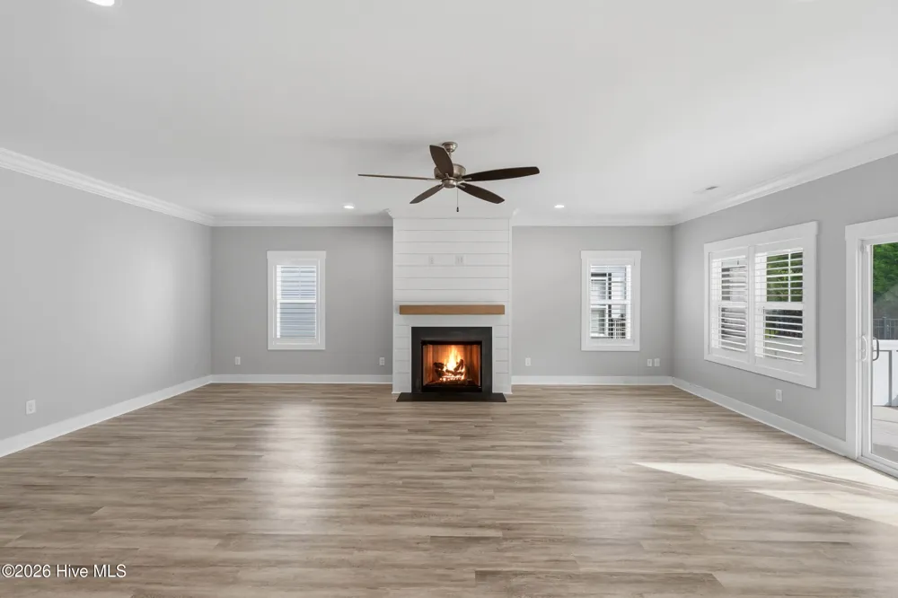 531 Moss Lake Lane Holly Ridge, NC 28445