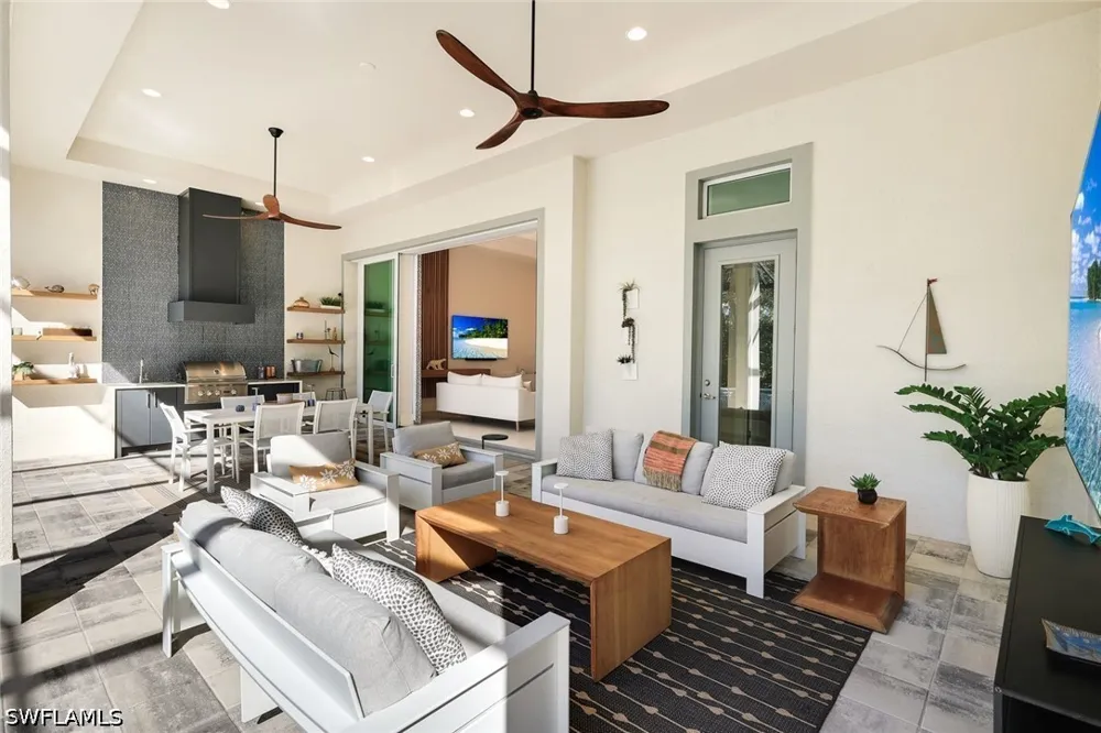 Capistrano Lane Naples, FL 34114