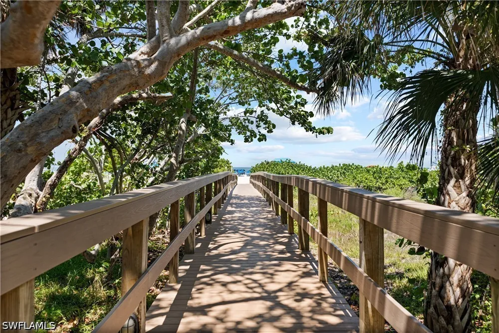 Capistrano Lane Naples, FL 34114