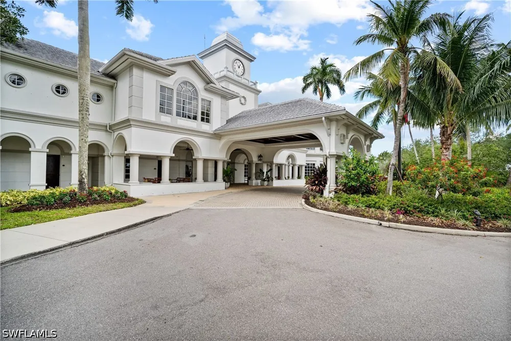 Capistrano Lane Naples, FL 34114
