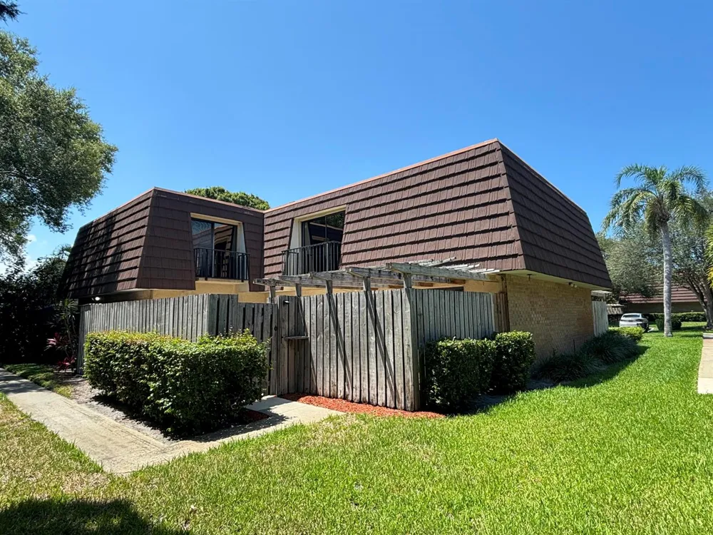 2110 21st Lane Palm Beach Gardens, FL 33418