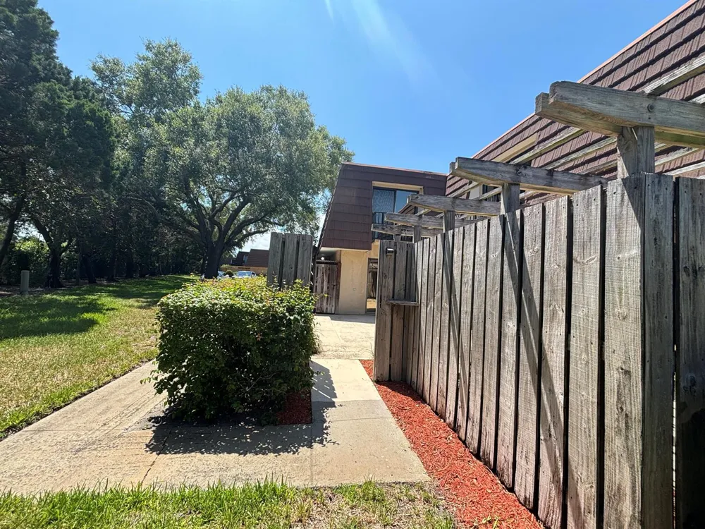 2110 21st Lane Palm Beach Gardens, FL 33418