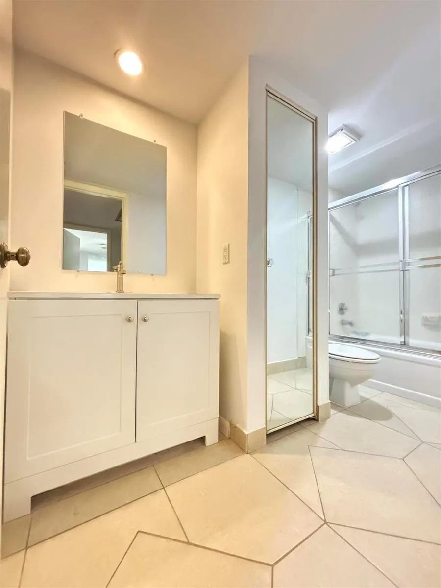 2110 21st Lane Palm Beach Gardens, FL 33418