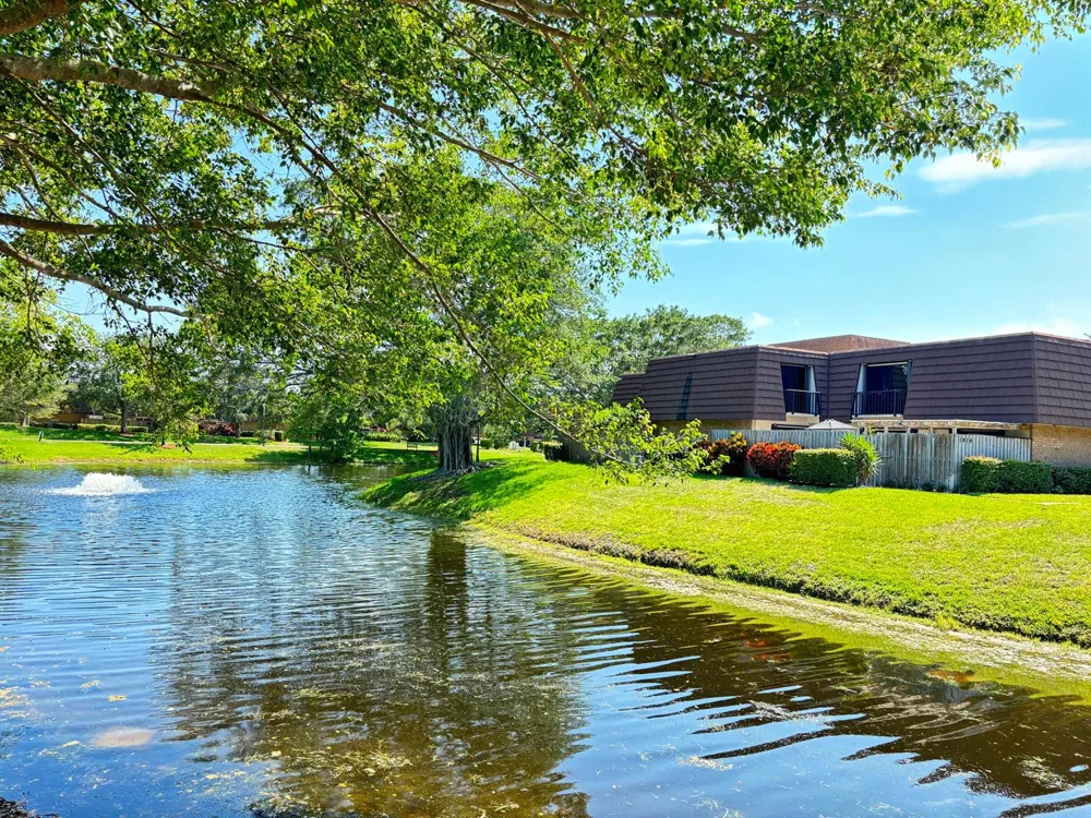 2110 21st Lane Palm Beach Gardens, FL 33418