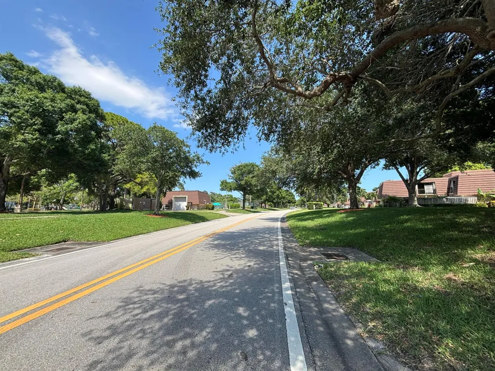 2110 21st Lane Palm Beach Gardens, FL 33418