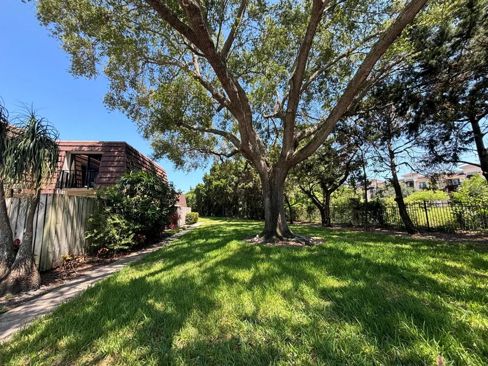 2110 21st Lane Palm Beach Gardens, FL 33418