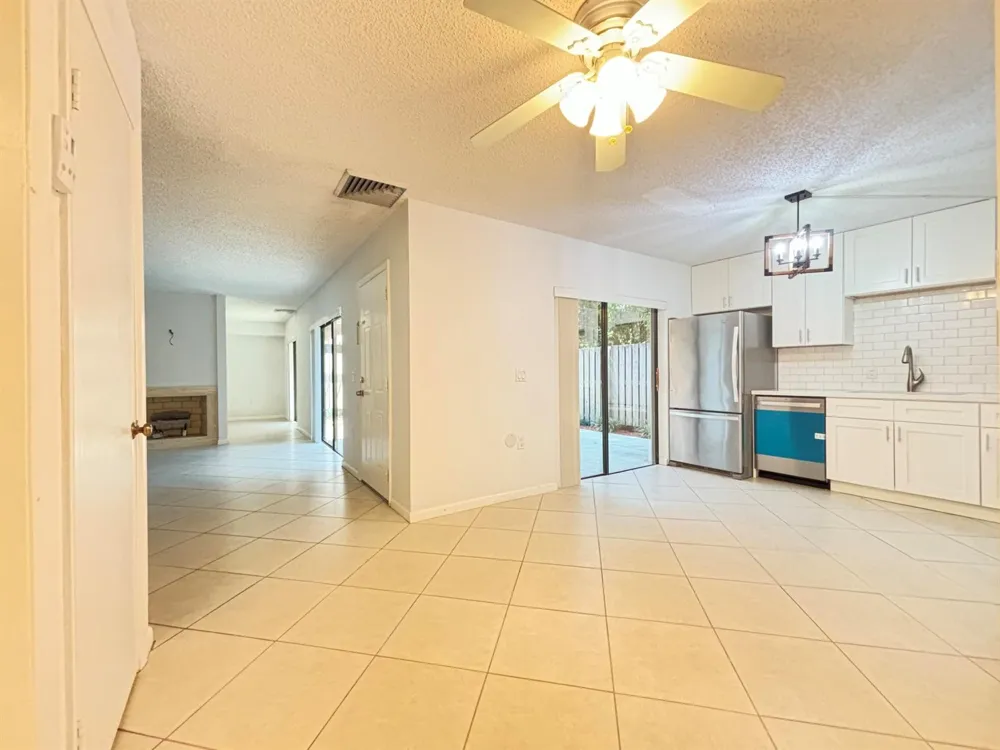 2110 21st Lane Palm Beach Gardens, FL 33418