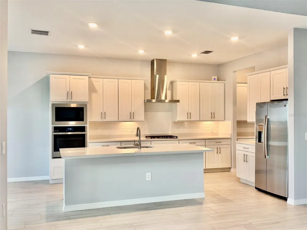 19227 SCALLOP LOOP Lakewood Ranch, FL 34211
