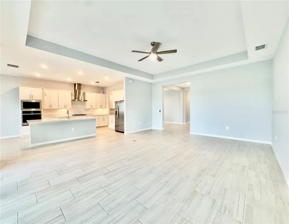 19227 SCALLOP LOOP Lakewood Ranch, FL 34211