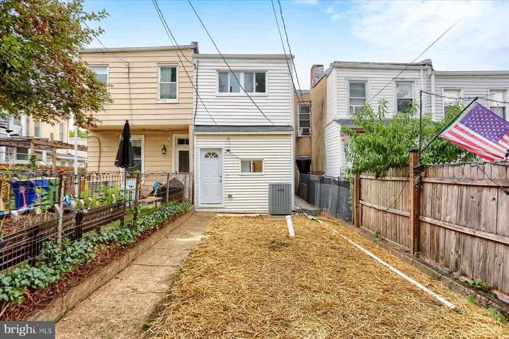 719 BERRY STREET Baltimore, MD 21211