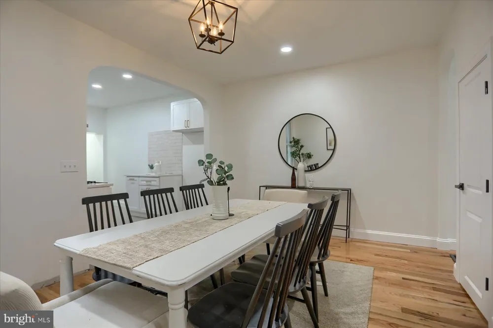 719 BERRY STREET Baltimore, MD 21211