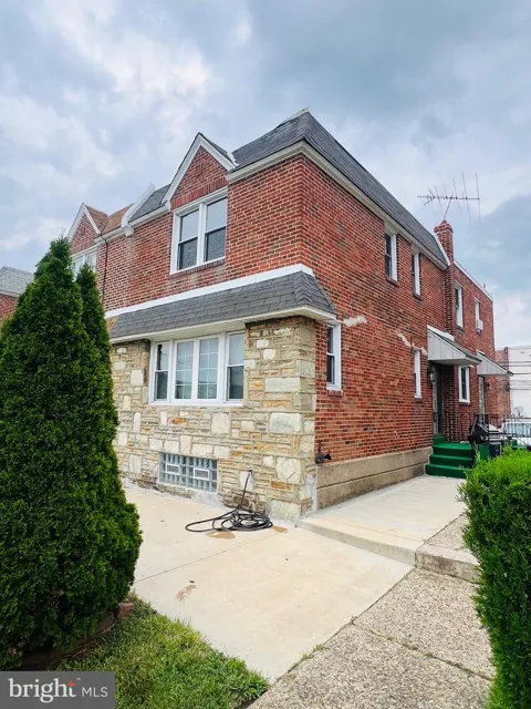 807 BRIGHTON STREET
