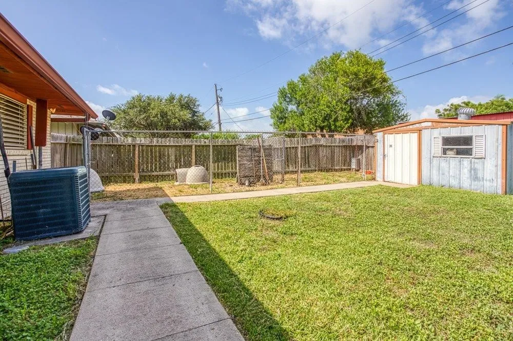 1241 Denver Street Portland, TX 78374