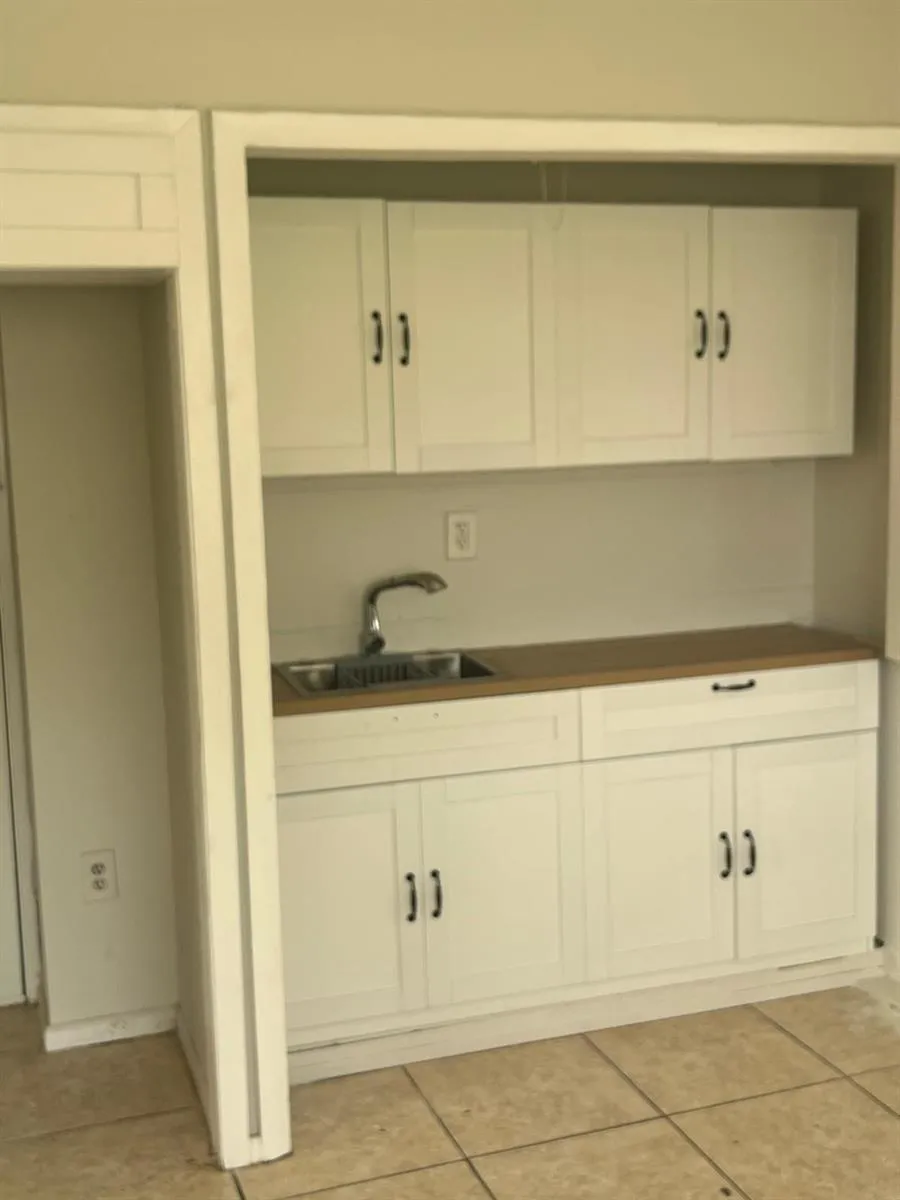 132 W 35th Street #Unit b Riviera Beach, FL 33404