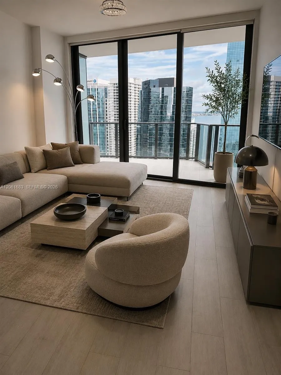 1300 S MIAMI AVENUE #2704 Miami, FL 33130