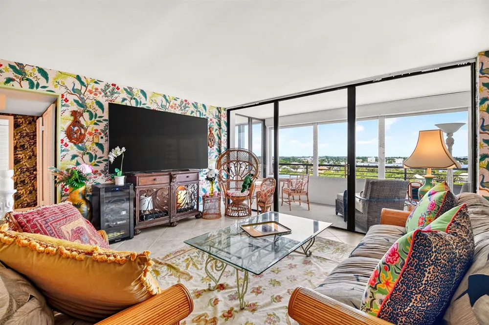 3589 S Ocean Boulevard #908 South Palm Beach, FL 33480