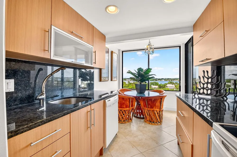 3589 S Ocean Boulevard #908 South Palm Beach, FL 33480