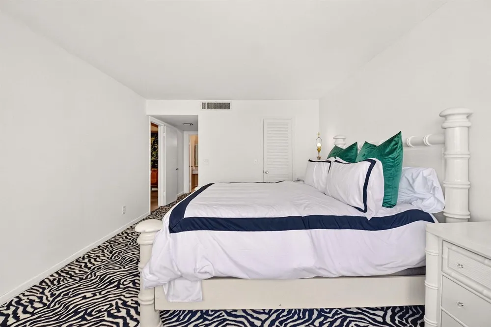 3589 S Ocean Boulevard #908 South Palm Beach, FL 33480