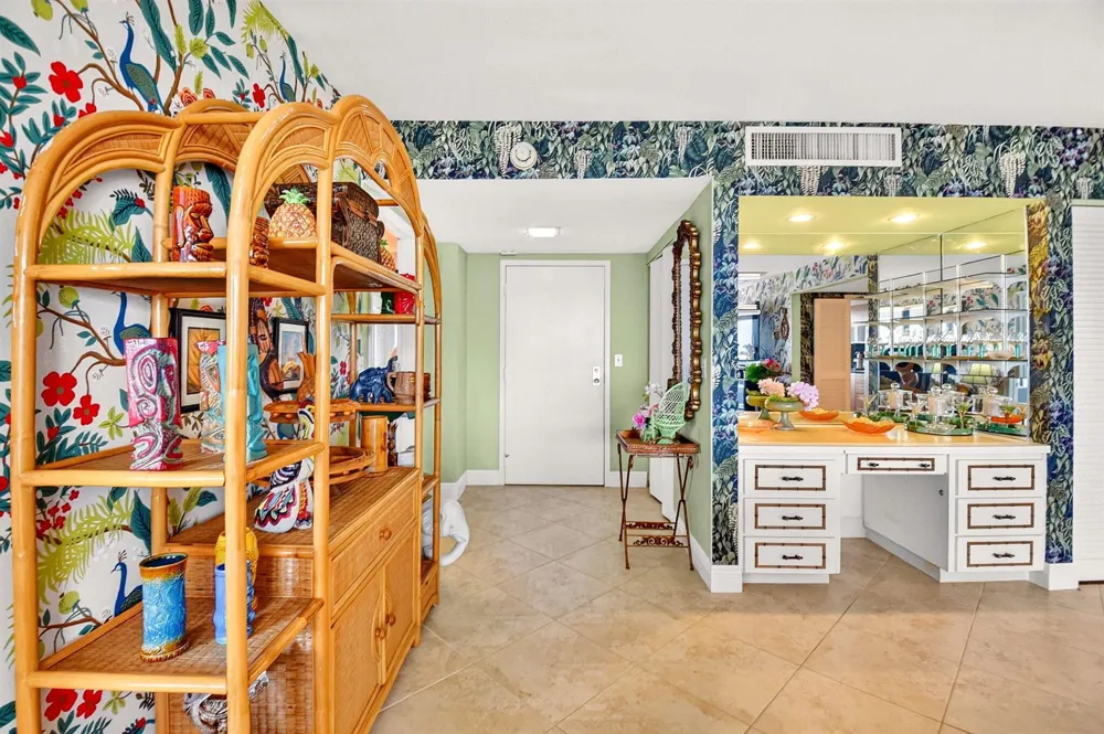 3589 S Ocean Boulevard #908 South Palm Beach, FL 33480