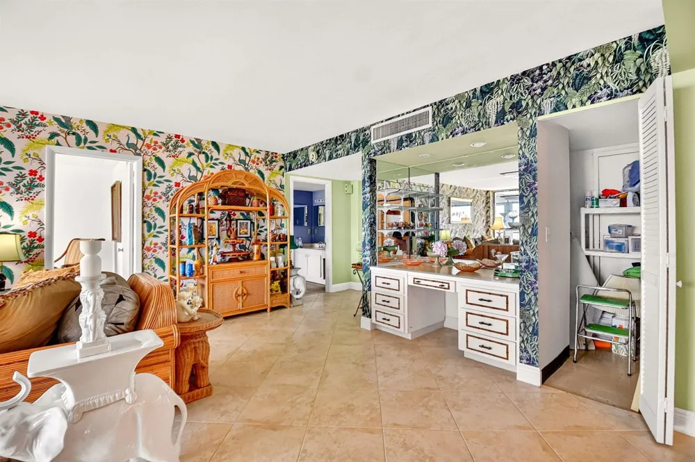 3589 S Ocean Boulevard #908 South Palm Beach, FL 33480