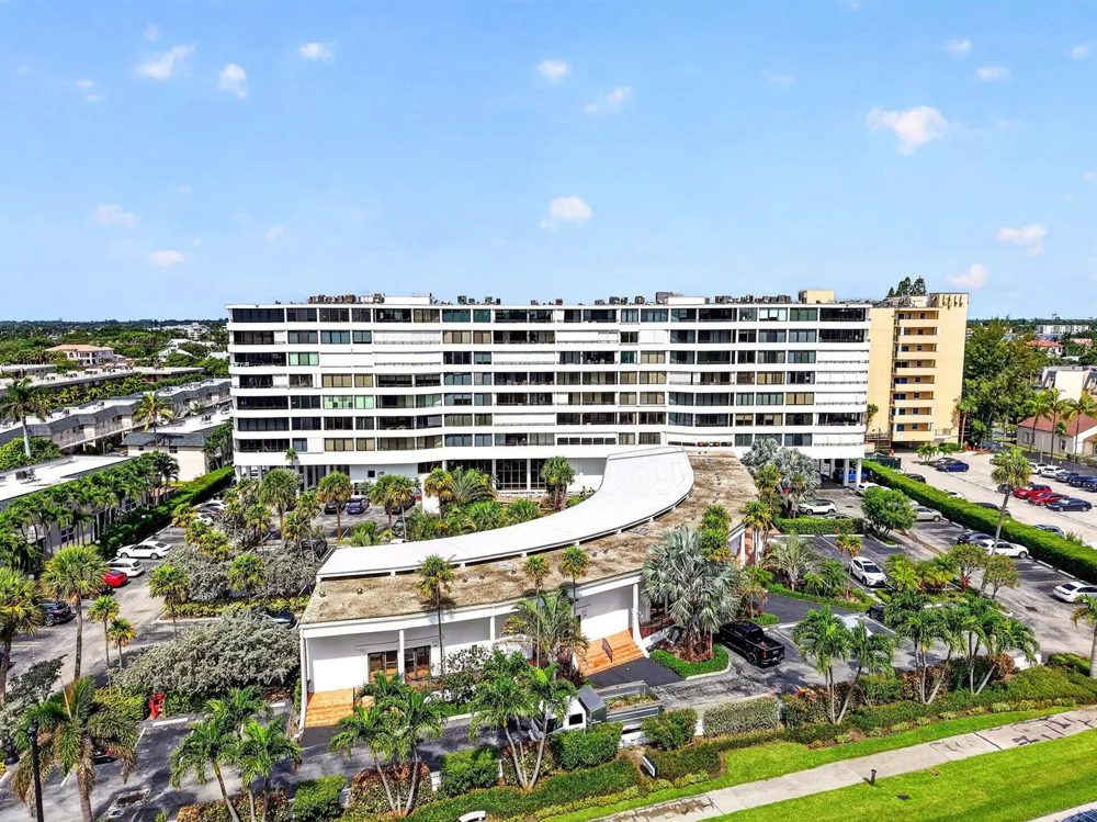 3589 S Ocean Boulevard #908 South Palm Beach, FL 33480