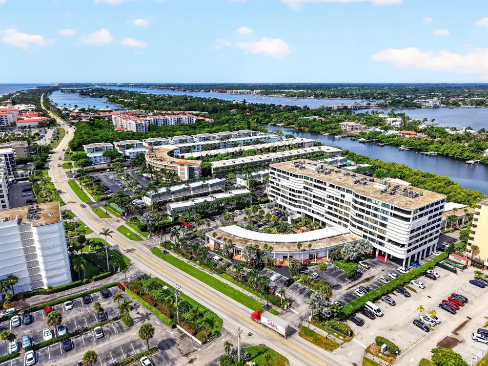 3589 S Ocean Boulevard #908 South Palm Beach, FL 33480