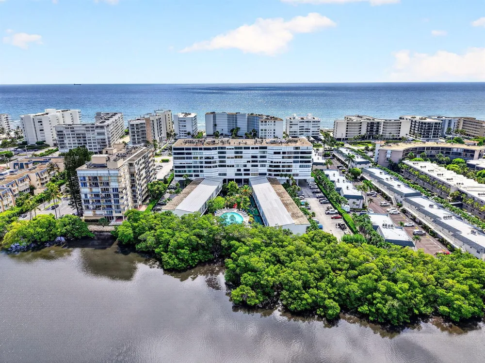 3589 S Ocean Boulevard #908 South Palm Beach, FL 33480