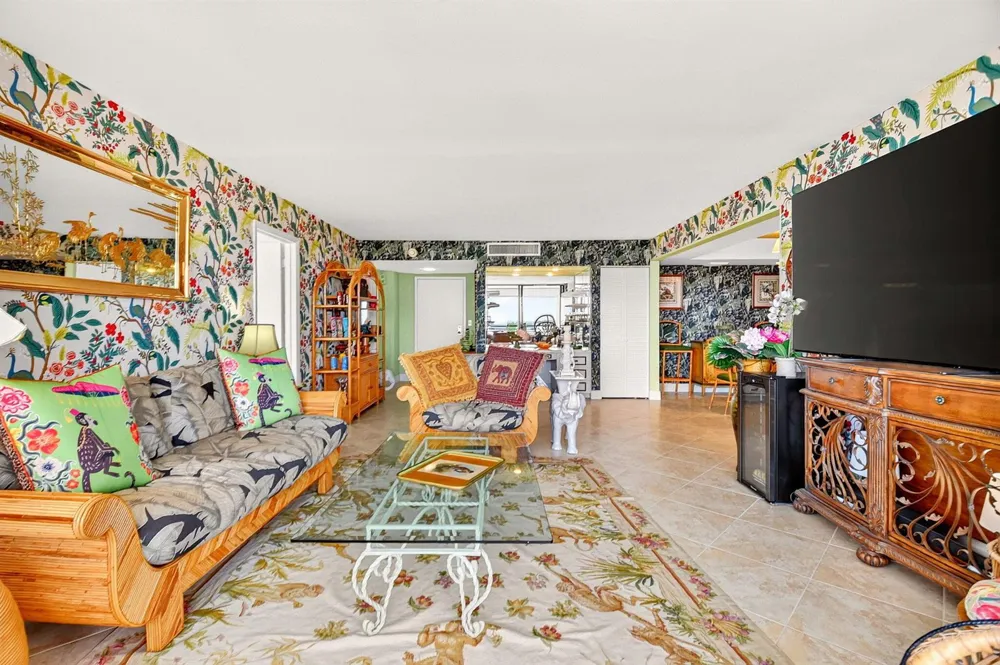 3589 S Ocean Boulevard #908 South Palm Beach, FL 33480