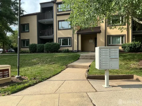 1306 Sayre Drive