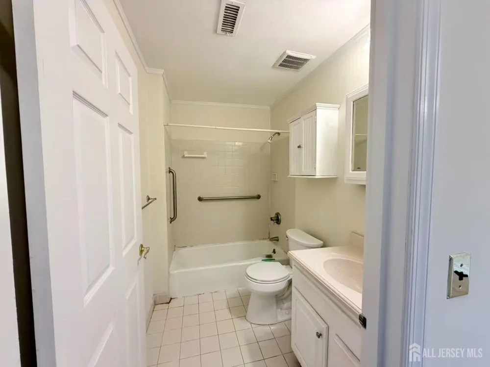 1306 Sayre Drive Plainsboro, NJ 08540