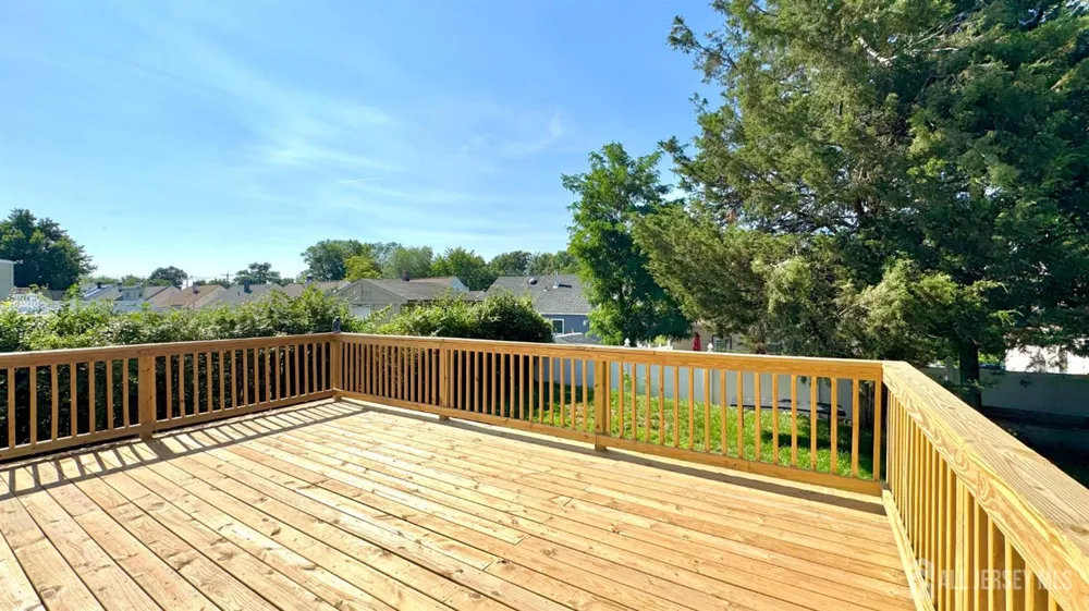 69 Mercer Street Menlo Park Terrace, NJ 08840