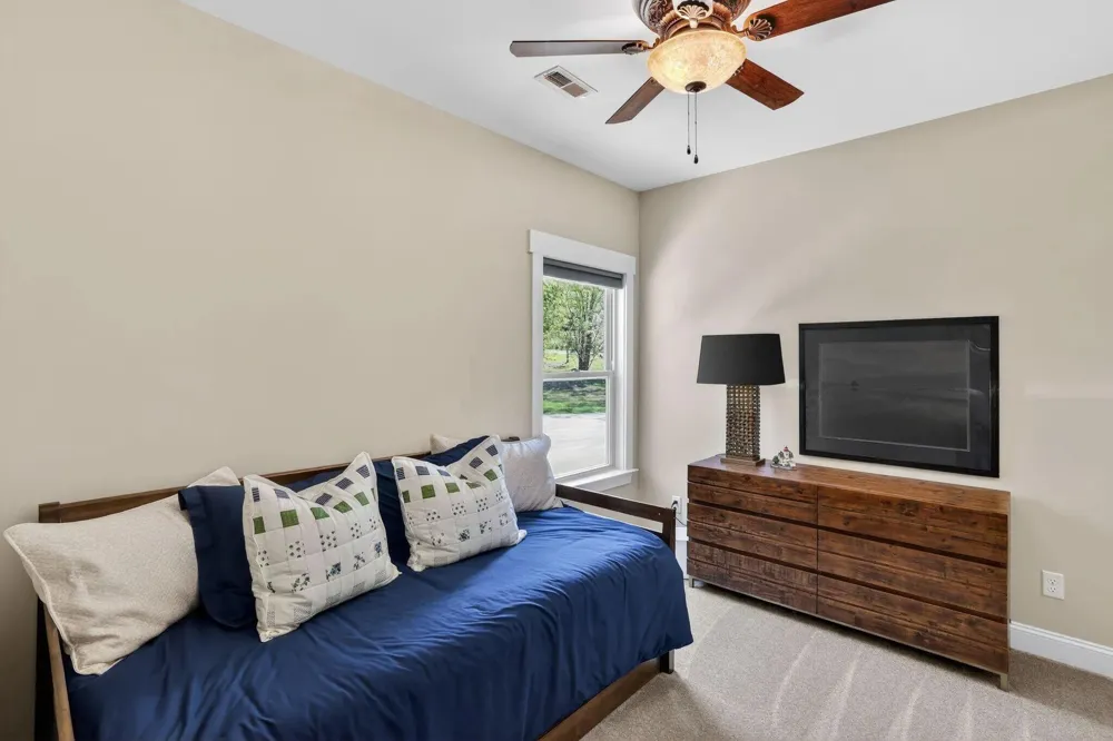 1625 River Bluffs Drive Jasper, TN 37347