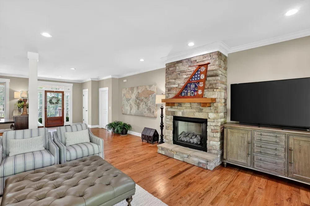 1625 River Bluffs Drive Jasper, TN 37347