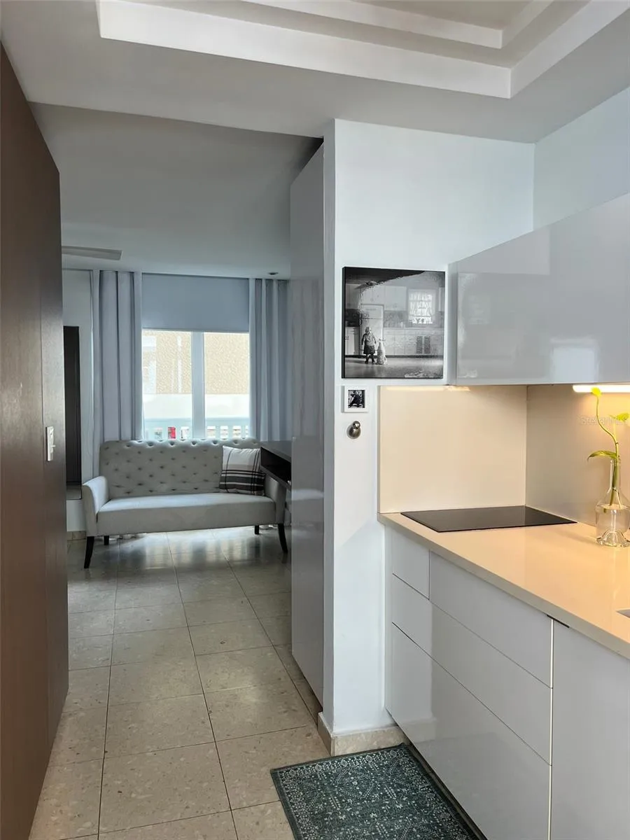 3511 ISLA VERDE AVE #204 Carolina, PR 00979