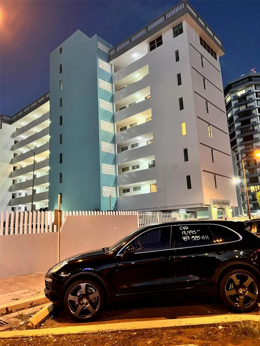 3511 ISLA VERDE AVE #204 Carolina, PR 00979