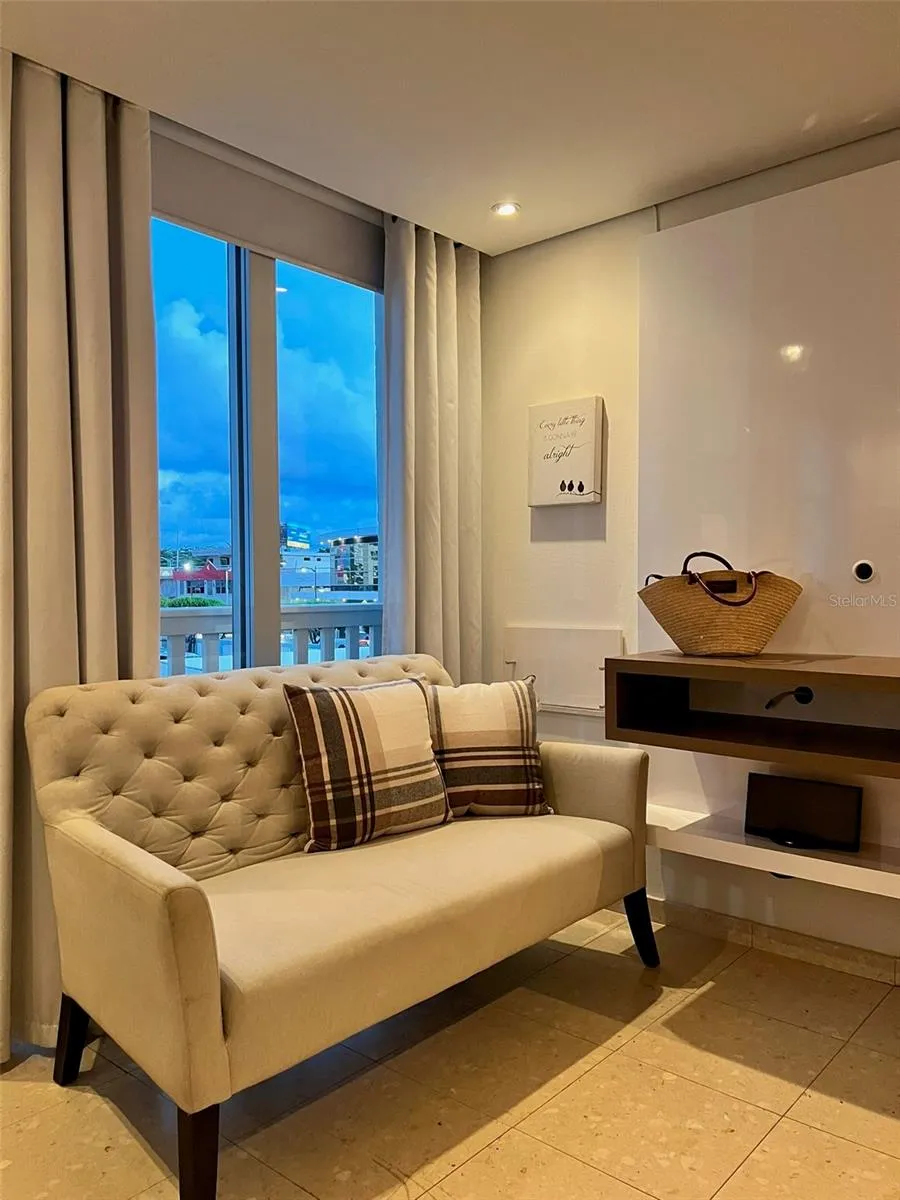 3511 ISLA VERDE AVE #204 Carolina, PR 00979