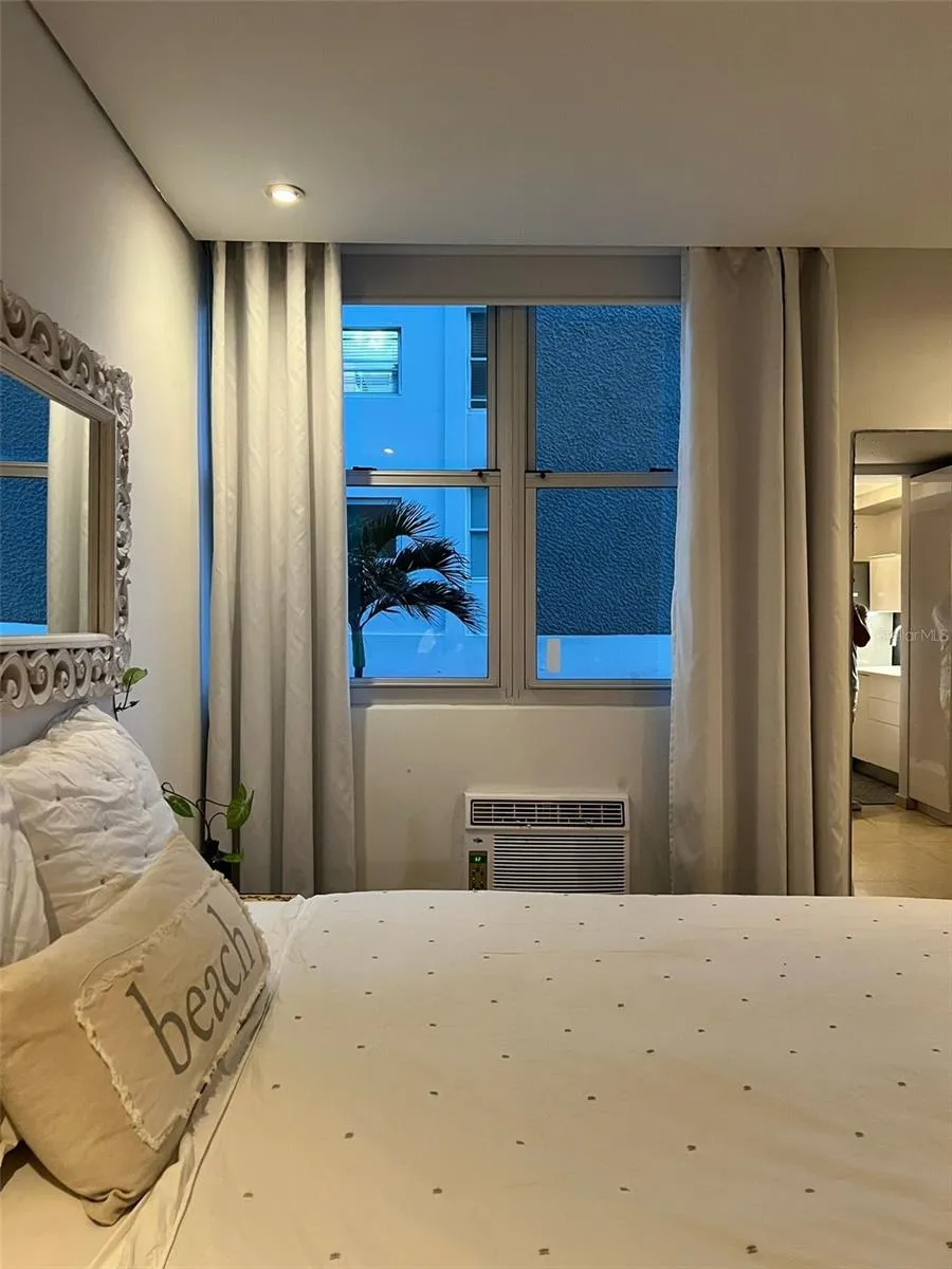 3511 ISLA VERDE AVE #204 Carolina, PR 00979