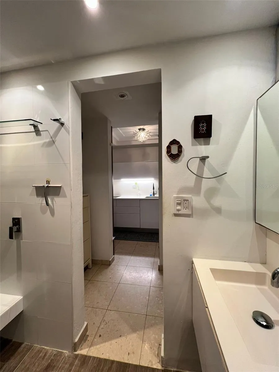 3511 ISLA VERDE AVE #204 Carolina, PR 00979