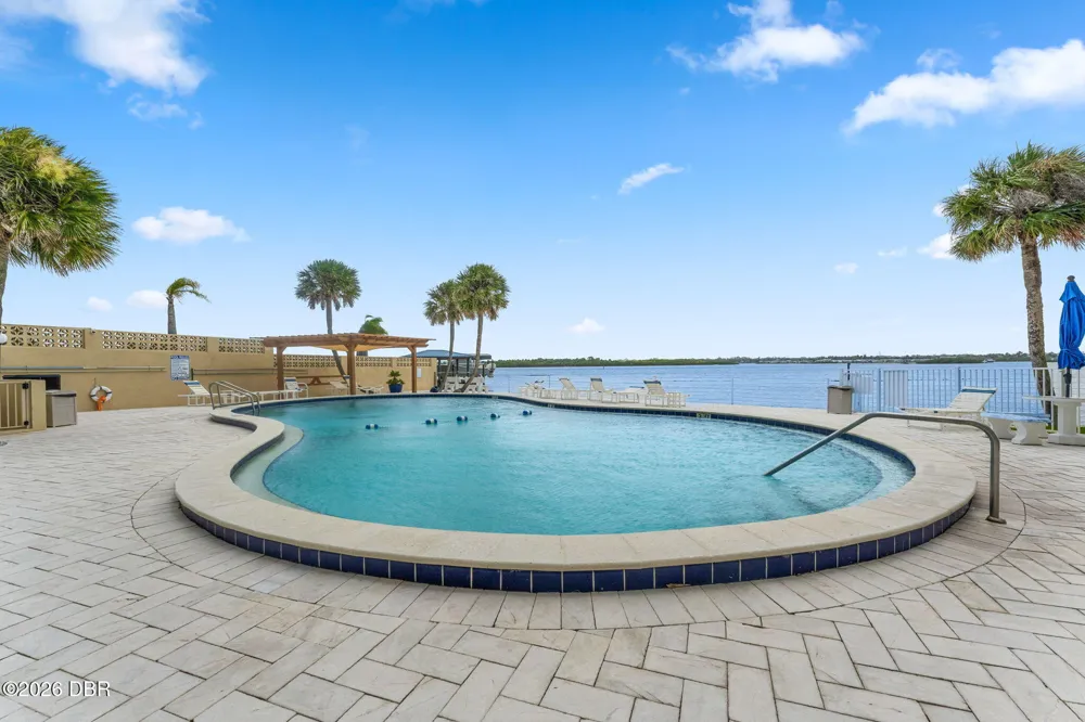 3606 S Peninsula Drive ##102 Port Orange, FL 32127