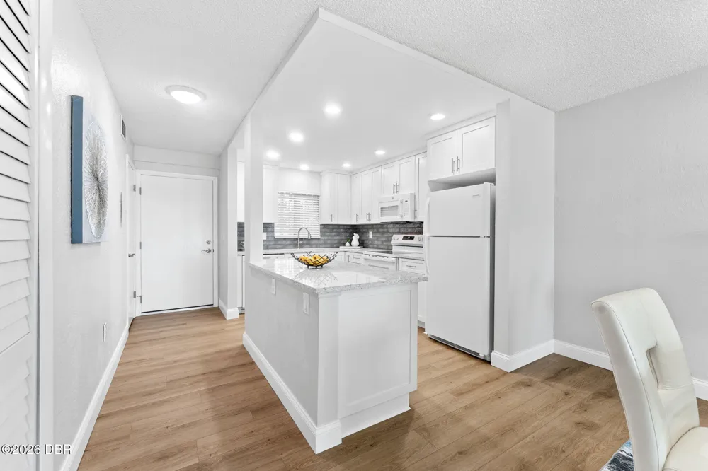 3606 S Peninsula Drive ##102 Port Orange, FL 32127