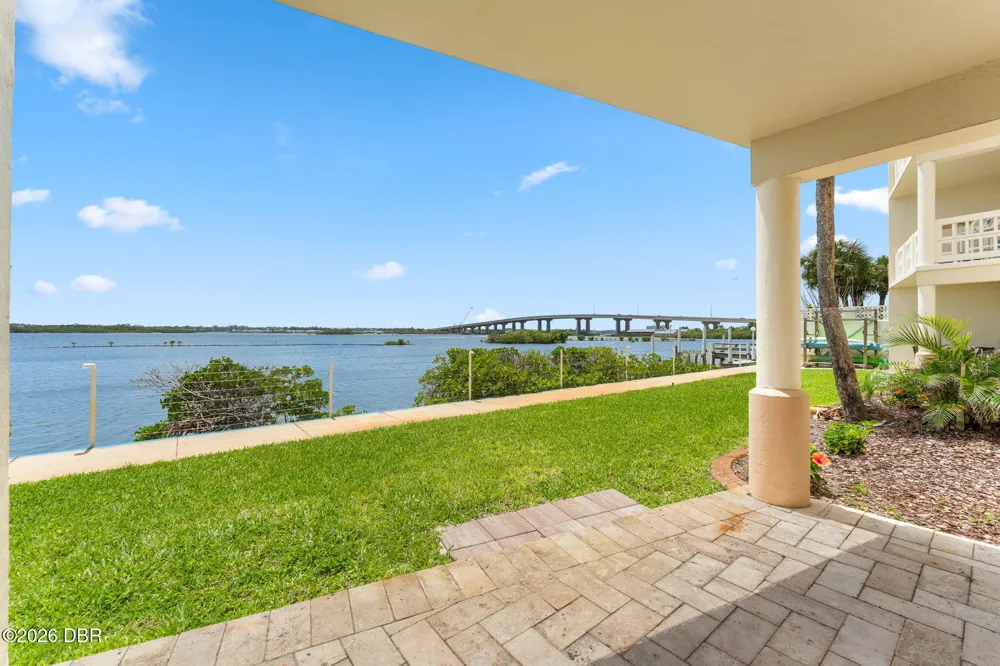 3606 S Peninsula Drive ##102 Port Orange, FL 32127