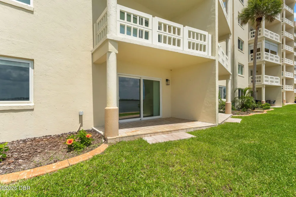 3606 S Peninsula Drive ##102 Port Orange, FL 32127