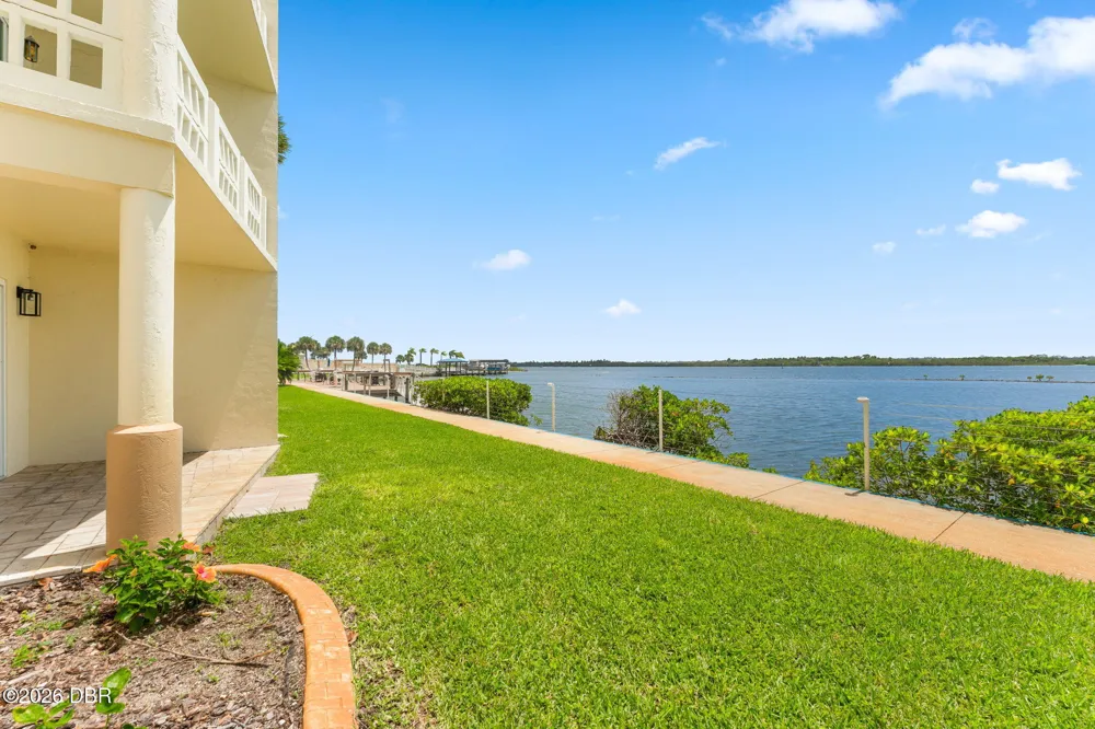 3606 S Peninsula Drive ##102 Port Orange, FL 32127