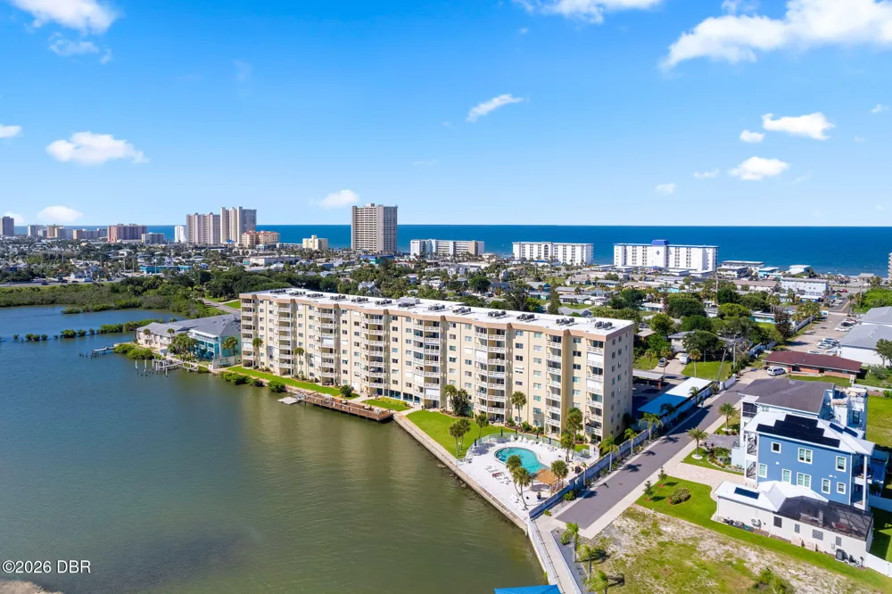 3606 S Peninsula Drive ##102 Port Orange, FL 32127