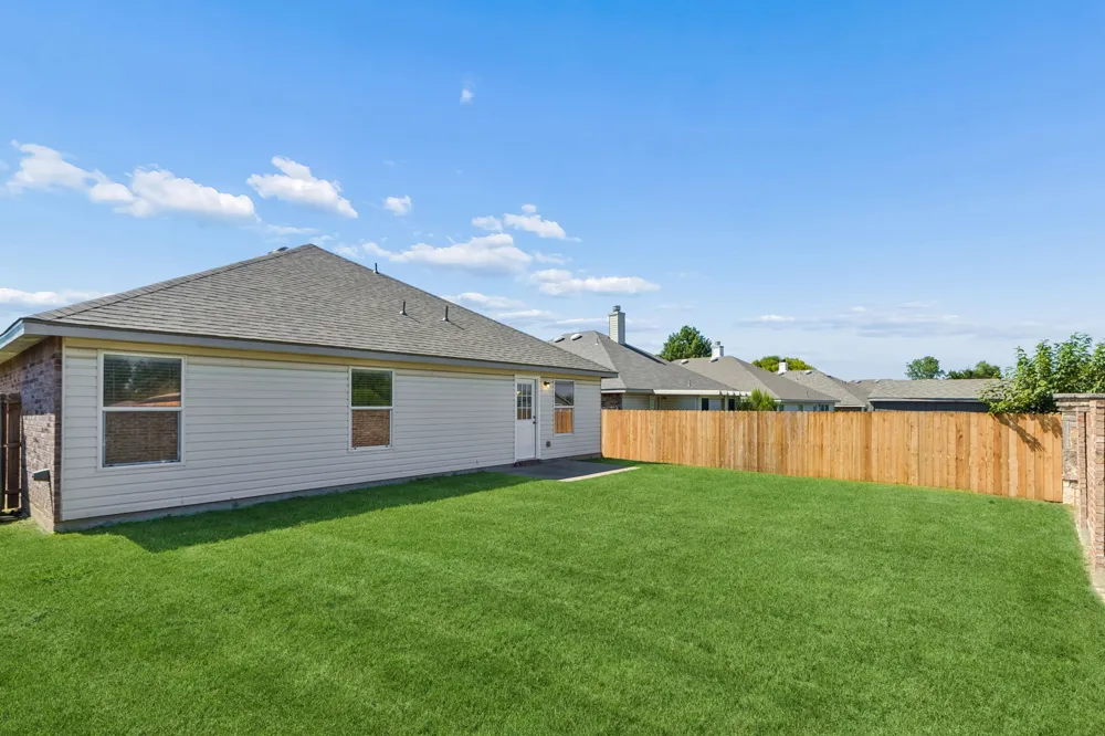 1336 Connie Street Burleson, TX 76028