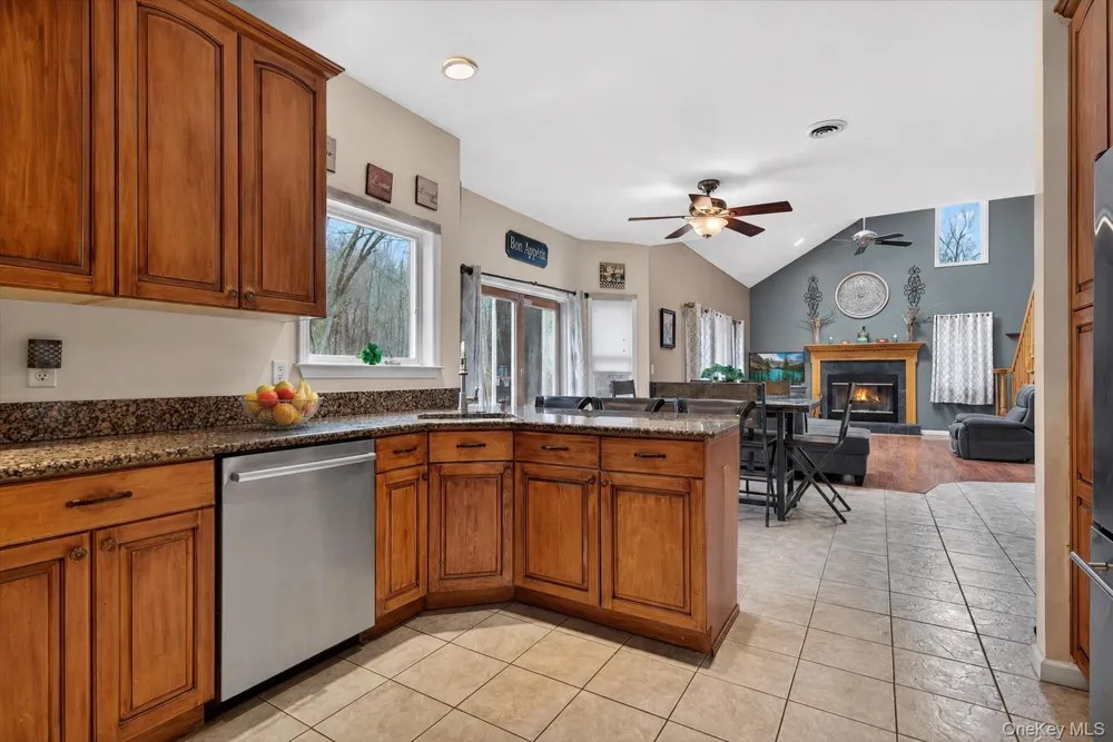 43 Greenwich Avenue Central Valley, NY 10917