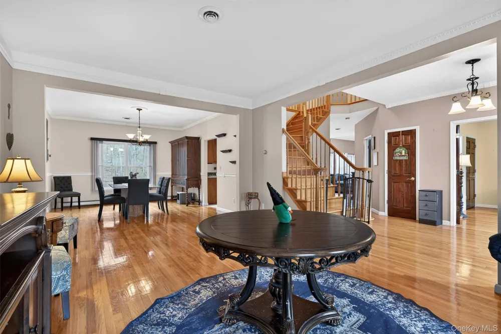 43 Greenwich Avenue Central Valley, NY 10917