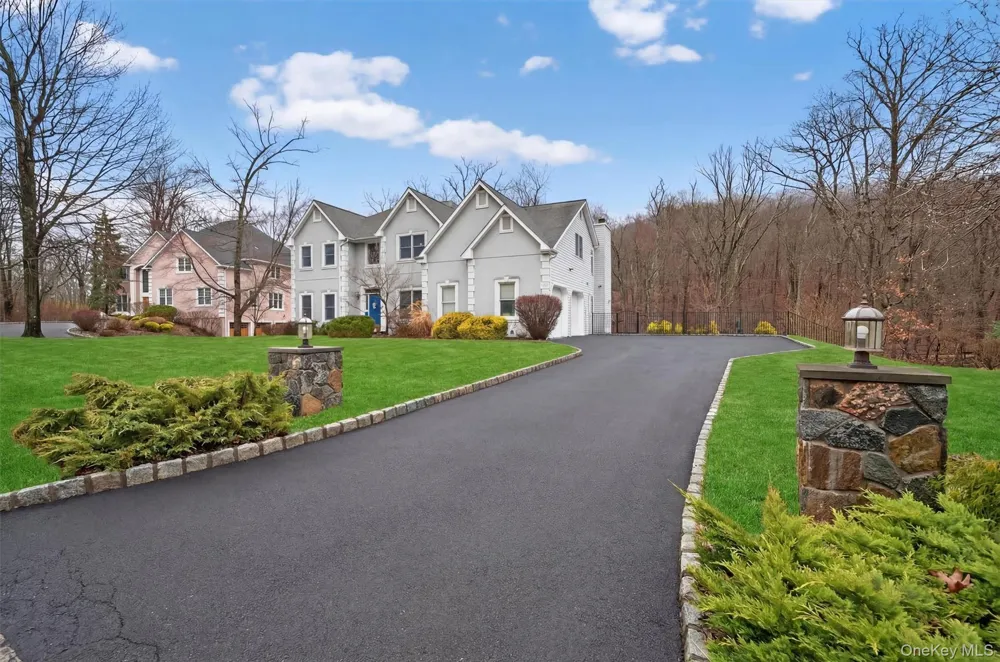 43 Greenwich Avenue Central Valley, NY 10917